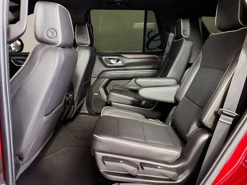 Used 2024 Chevrolet Tahoe Premier RWD image 8