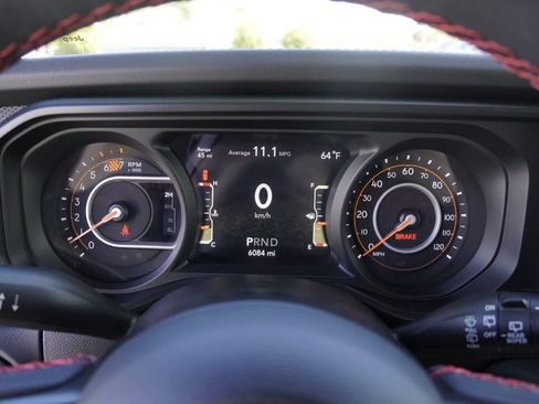 Certified 2024 Jeep Wrangler Unlimited Rubicon w/ Technology Group AWD/4WD image 13