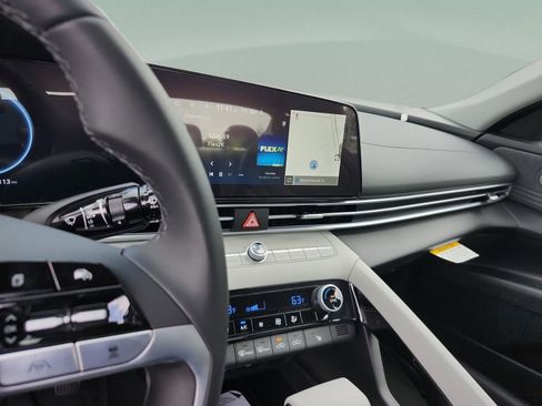New 2026 Hyundai Elantra Limited FWD image 11