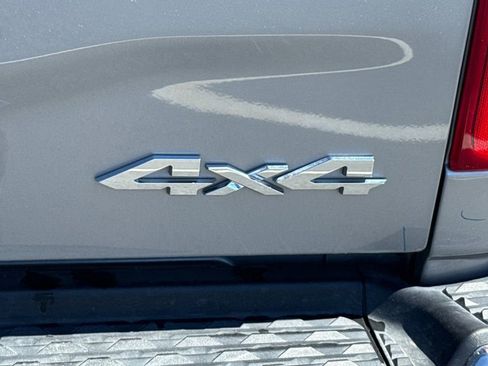 Used 2024 RAM 2500 Big Horn image 13