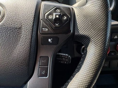 Used 2021 Toyota Tacoma SR5 AWD/4WD image 22