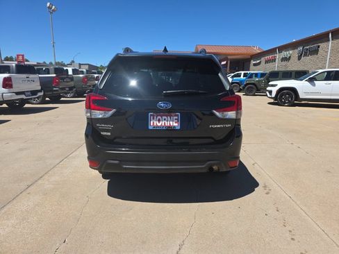 Used 2023 Subaru Forester Premium AWD/4WD image 4