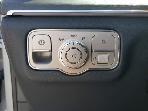 Certified 2026 Mercedes-Benz GLS 450 4MATIC image 32