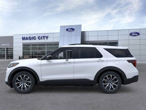 New 2026 Ford Explorer ST-Line image 3