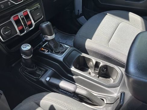 Used 2022 Jeep Wrangler Unlimited Sport AWD/4WD image 46