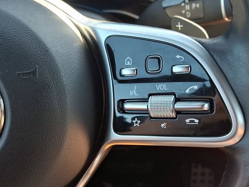 Used 2022 Mercedes-Benz GLC 300 4MATIC image 21