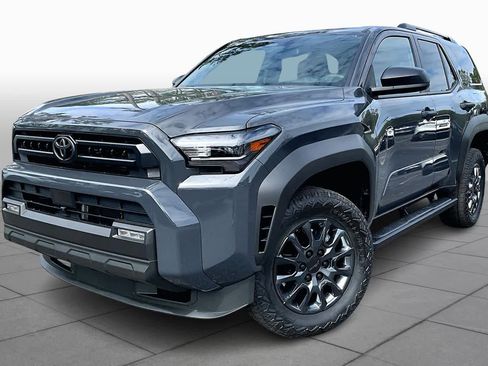 Used 2025 Toyota 4Runner SR5 image 2