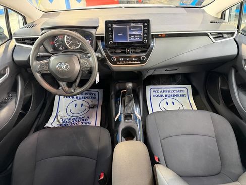 Used 2020 Toyota Corolla LE image 17