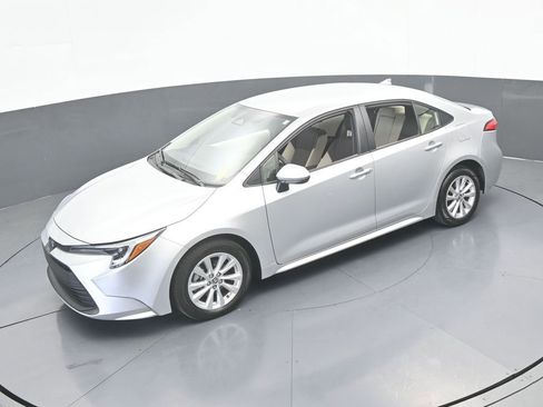Used 2024 Toyota Corolla LE w/ LE Convenience Package image 36