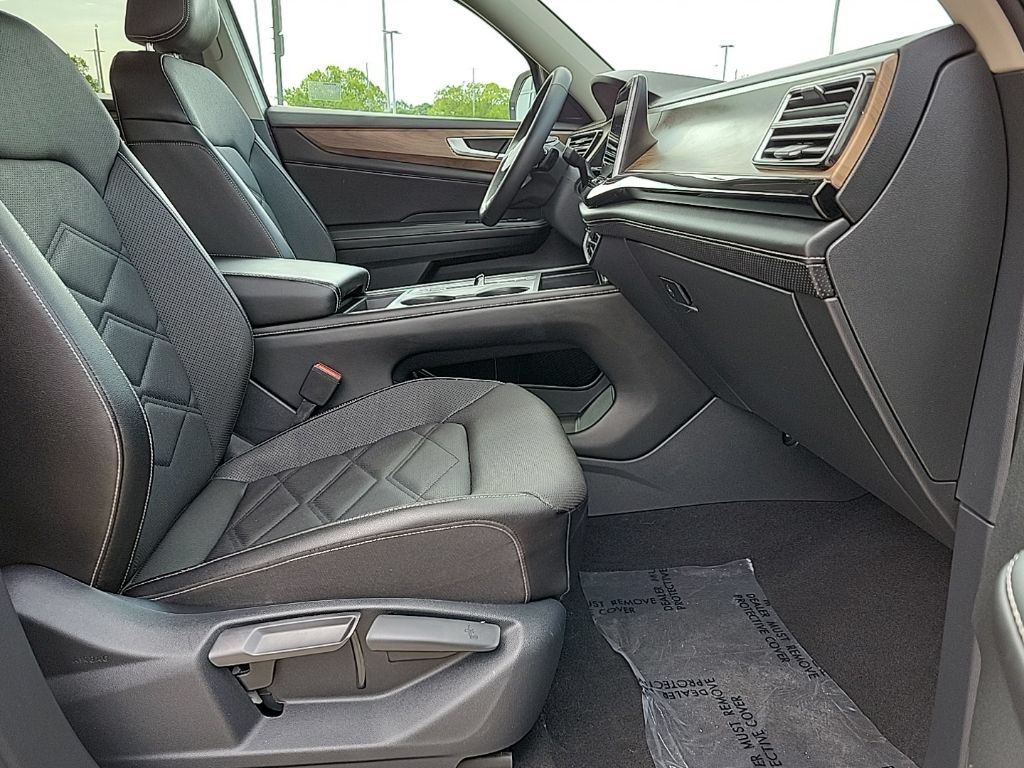 Used 2024 Volkswagen Atlas SE FWD image 17