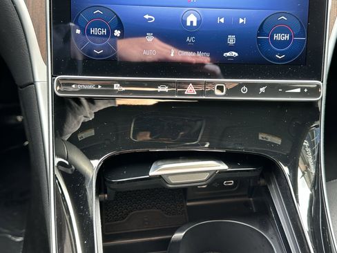 Certified 2025 Mercedes-Benz C 300 4MATIC Sedan image 23