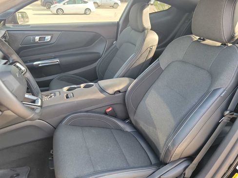 Used 2025 Ford Mustang Coupe RWD image 15