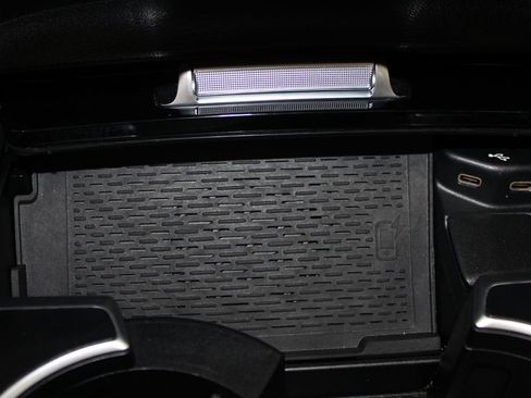 Used 2024 Mercedes-Benz GLS 450 4MATIC image 52