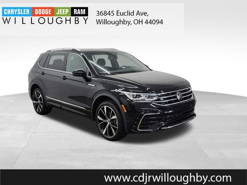 Used 2022 Volkswagen Tiguan SEL R-Line AWD/4WD image 3