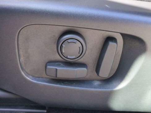 Used 2024 Land Rover Range Rover Evoque S image 13