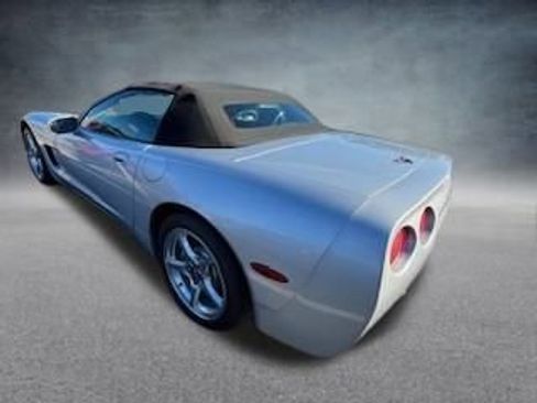 Used 1998 Chevrolet Corvette Convertible w/ Memory Pkg image 6