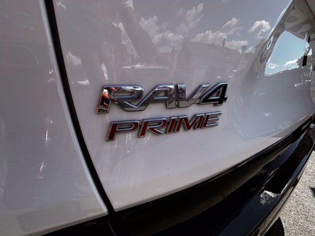 Used 2021 Toyota RAV4 SE w/ Weather & Moonroof Package AWD/4WD image 8