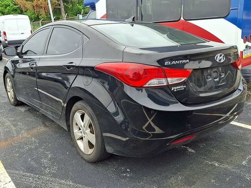 Used 2013 Hyundai Elantra GLS w/ Preferred Pkg FWD image 5