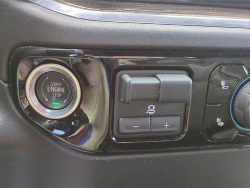 Used 2025 Chevrolet Silverado 1500 LT image 19