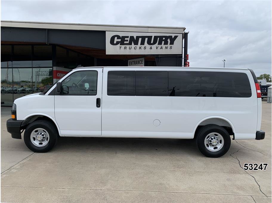 Used 2025 Chevrolet Express 3500 LS RWD image 4