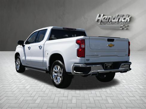 Used 2022 Chevrolet Silverado 1500 LTZ w/ LTZ Premium Package AWD/4WD image 8