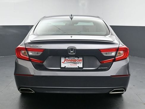 Used 2018 Honda Accord Sport image 8