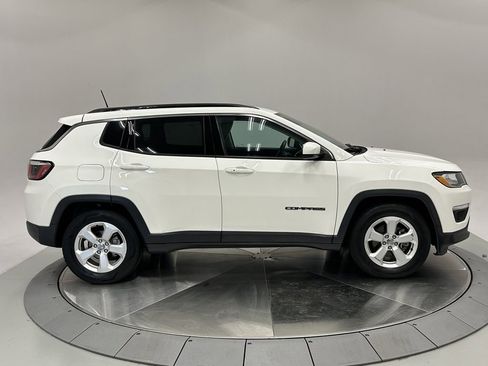 Used 2019 Jeep Compass Latitude w/ Popular Equipment Group image 8