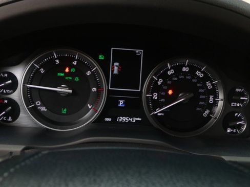 Used 2016 Toyota Land Cruiser AWD/4WD image 35