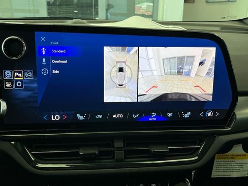 Certified 2024 Chevrolet Equinox EV RS image 27