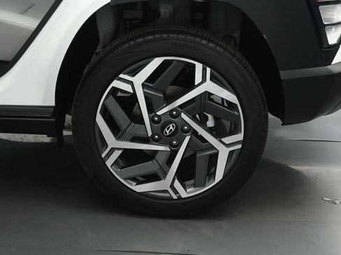 Used 2026 Hyundai Kona SEL Premium AWD/4WD image 21