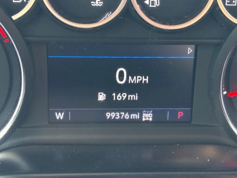 Used 2021 Chevrolet Silverado 1500 LT w/ Z71 Off-Road Package image 9