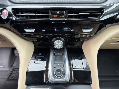 Used 2024 Acura MDX SH-AWD w/ Advance Package image 23