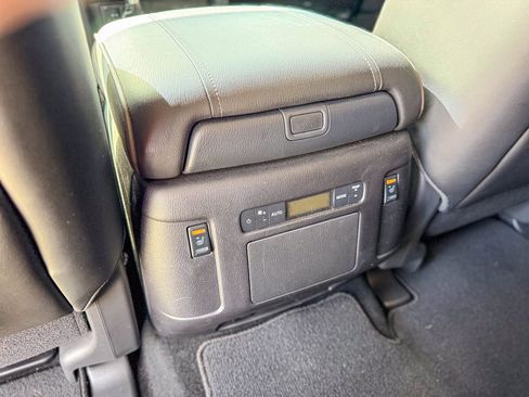 Used 2024 Nissan Armada Platinum w/ Captain's Chairs Package image 34