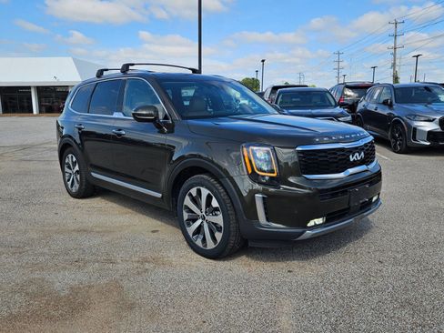 Used 2022 Kia Telluride SX w/ Towing Package FWD image 8