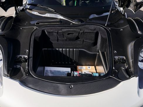 Used 2015 Porsche 918 Spyder w/Weissach Package image 28