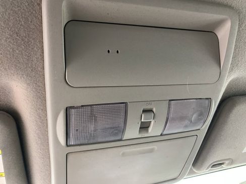 Used 2015 Nissan Frontier SV image 26