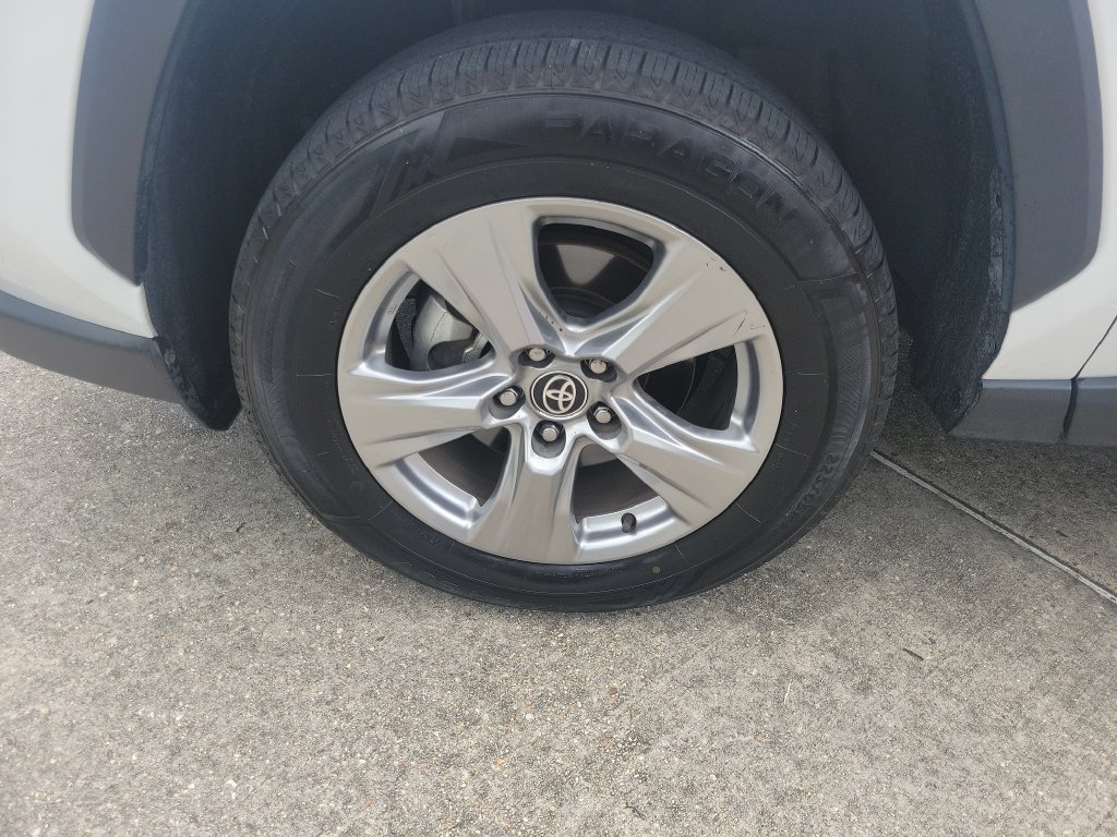 Certified 2025 Toyota RAV4 XLE FWD image 34