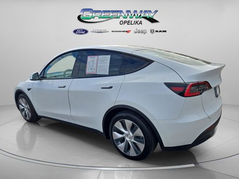 Used 2020 Tesla Model Y Long Range image 5