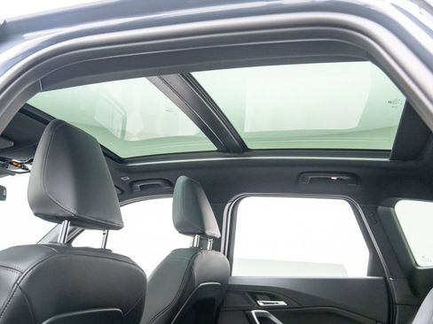 New 2025 BMW X1 xDrive28i w/ Technology Package image 16