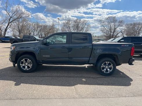 Used 2017 Chevrolet Colorado Z71 AWD/4WD image 5