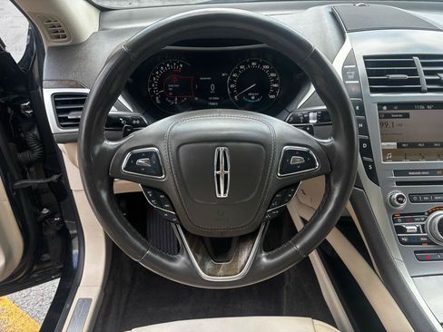 Used 2018 Lincoln MKZ Select w/ Select Plus Package AWD/4WD image 15
