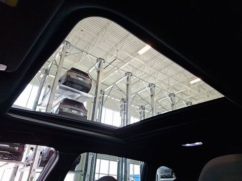 Used 2023 Subaru Forester Wilderness AWD/4WD image 16
