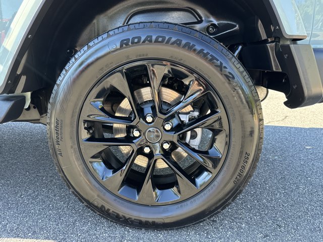 Used 2024 Jeep Wrangler Unlimited Sahara AWD/4WD image 22