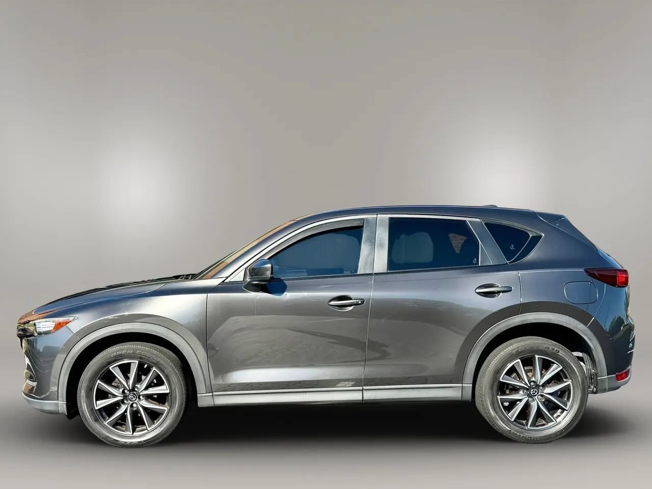 Used 2018 MAZDA CX-5 Touring w/ Preferred Equipment Package FWD image 2