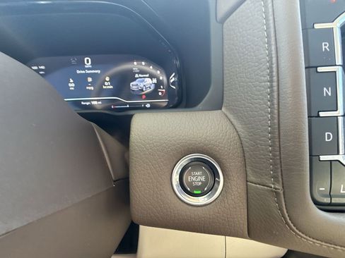 Used 2023 GMC Yukon Denali AWD/4WD image 23