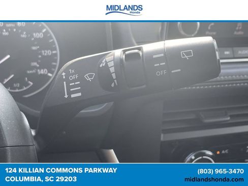 Used 2025 Nissan Rogue S AWD/4WD image 23