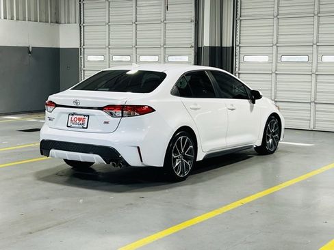 Used 2021 Toyota Corolla SE image 18