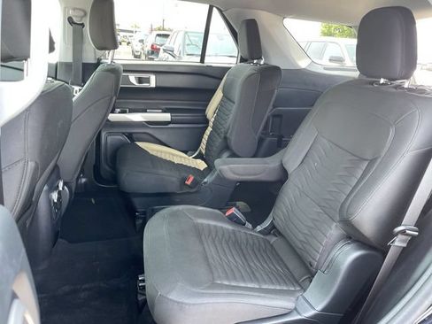 Used 2021 Ford Explorer XLT AWD/4WD image 21