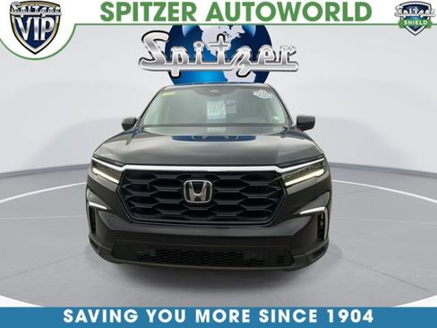 Used 2023 Honda Pilot LX image 3