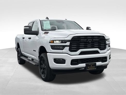 Used 2025 RAM 2500 Big Horn AWD/4WD image 2